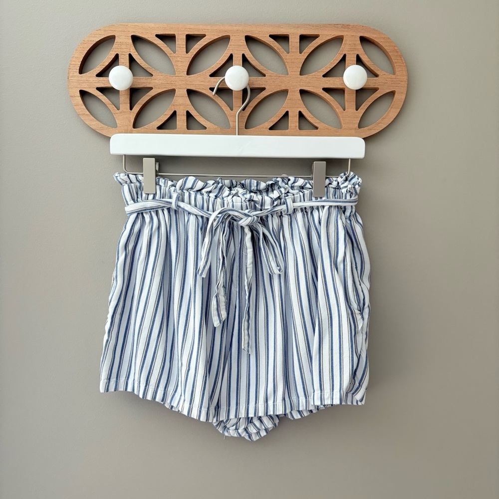 Hollister Ultra High Rise Shorts Blue/White Sz Small